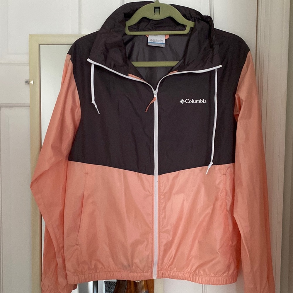 COLUMBIA light-weight pink/grey windbreaker with white detailing
